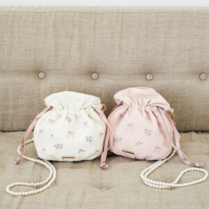 日本Maison de FLEUR 碎花 刺繡 可愛小型 束口 斜孭袋 ローズリボン刺繍巾着ショルダーバッグ