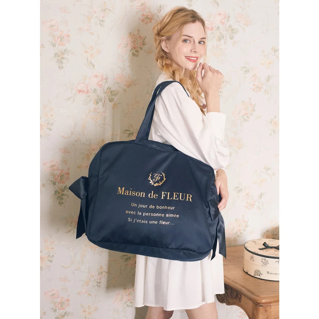 日本Maison de FLEUR 雙蝴蝶結 緞面 拉鏈旅行袋 サテンキャリーオンバッグ
