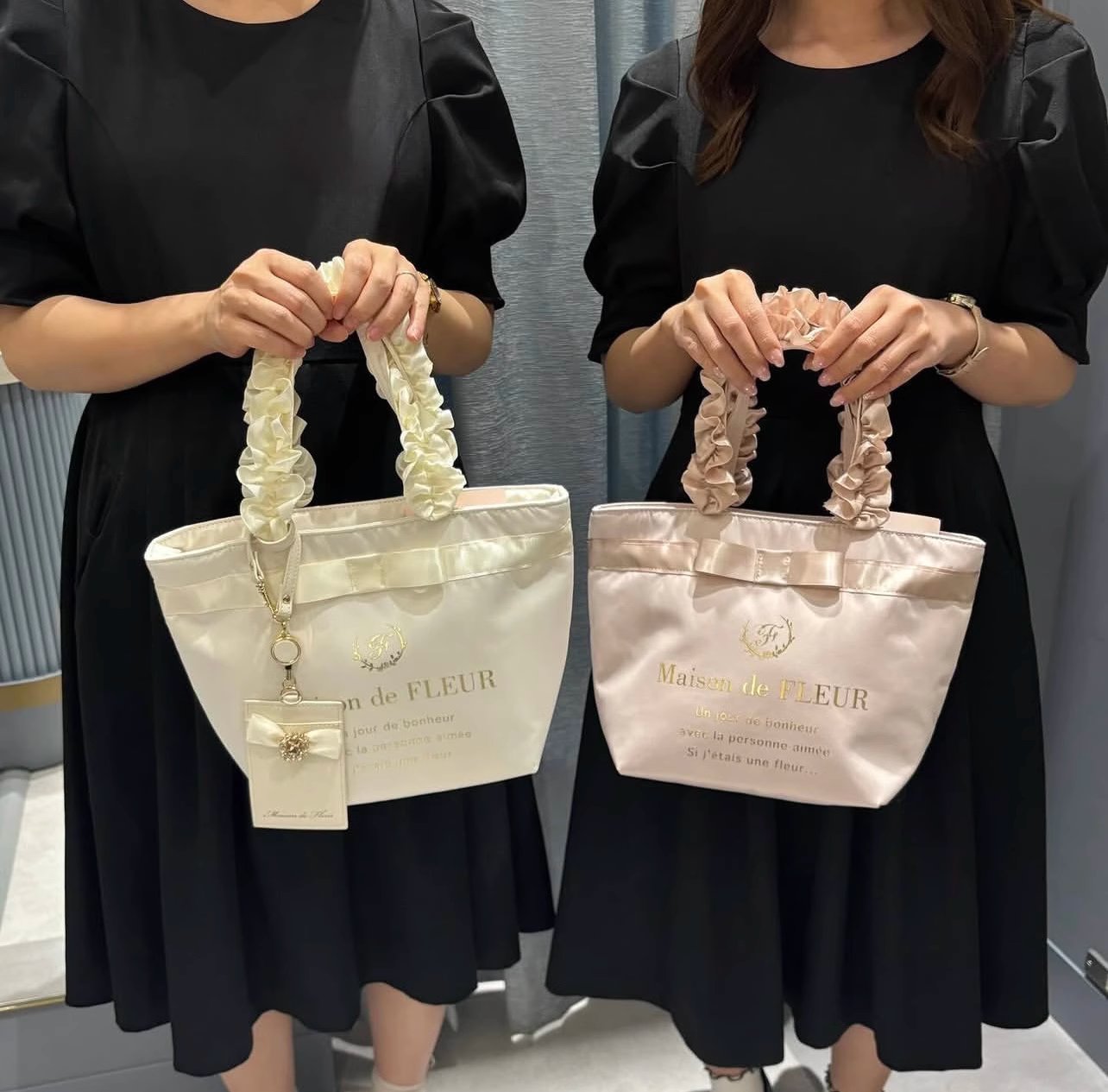 日本Maison de FLEUR 花邊手柄 絹布小手袋ブランドロゴフリルハンドルトートSバッグ