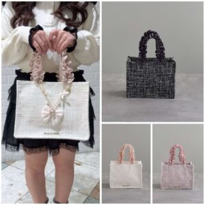 日本Maison de FLEUR 粗花呢荷葉邊方形小手袋 ツイードフリルハンドルスクエアトートMバッグ